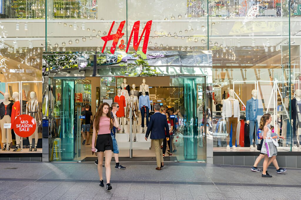 عروض صيف 2024 من H&M استمتع بخصومات هائلة على الملابس والإكسسوارات!