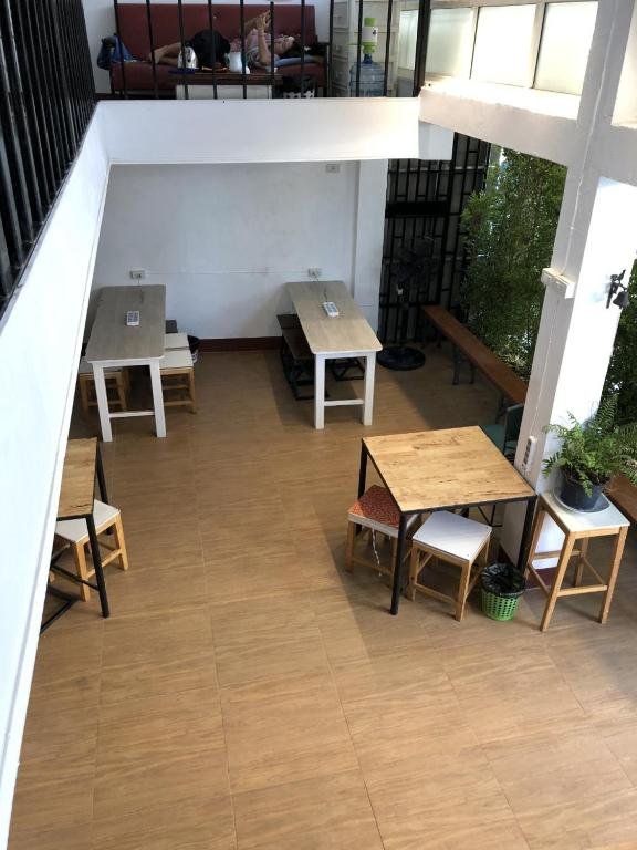 أفضل 10 فنادق فى بانكوك لعام 2024: رفاهية وقرب من المعالم بيت شباب بلوي (PLOY Hostel)